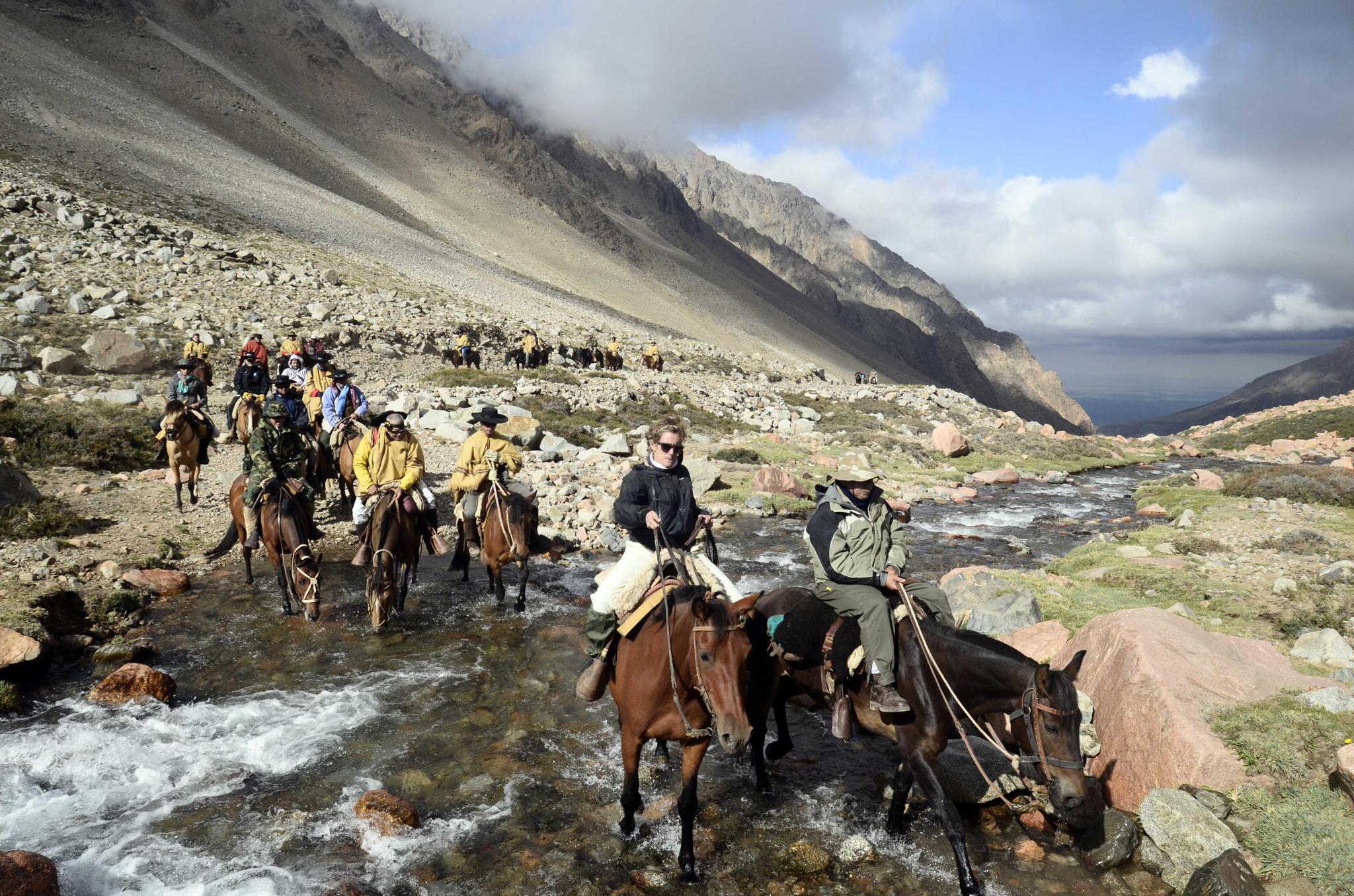 Cabalgata de Río Extremo por la montaña 2