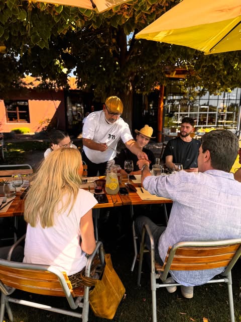 Almuerzo al aire libre en Los Tilos Restaurante